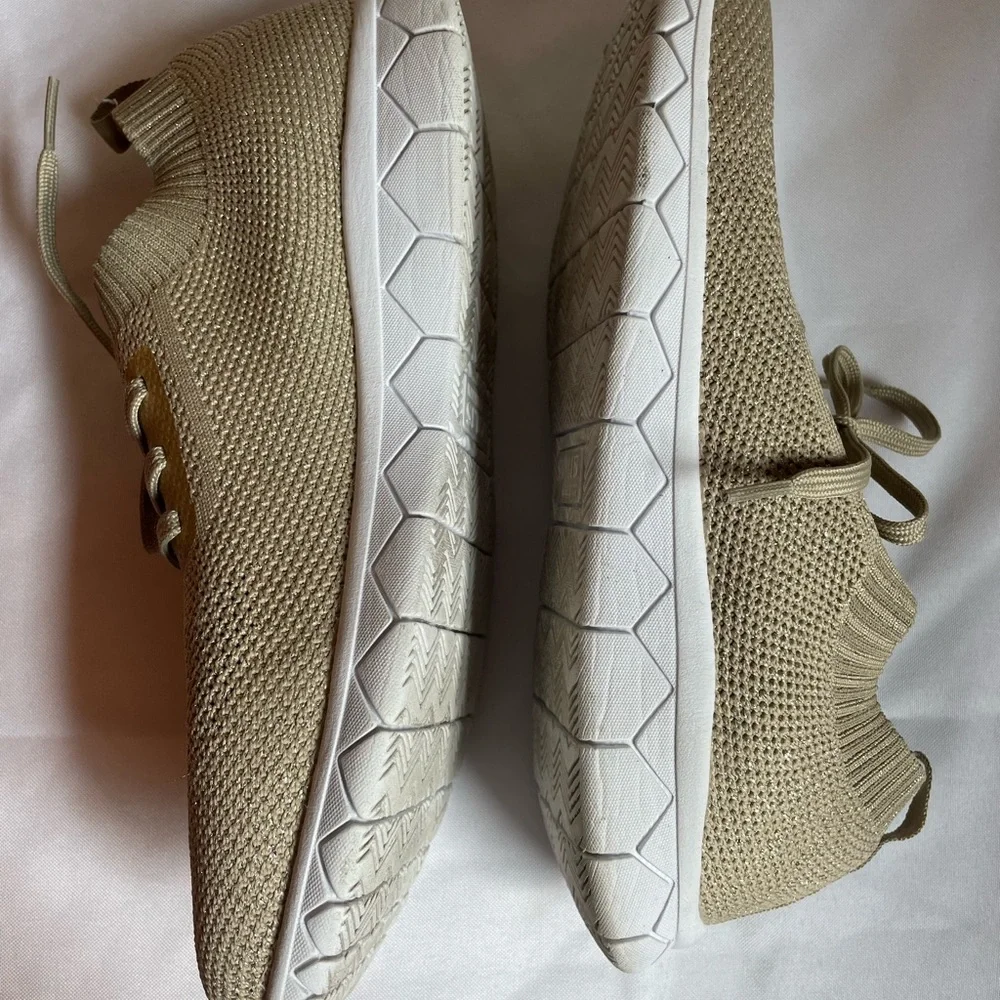 Solis Collection “Gold” Sparkly Knit‎ Slip-on Sneakers, Size 9.5